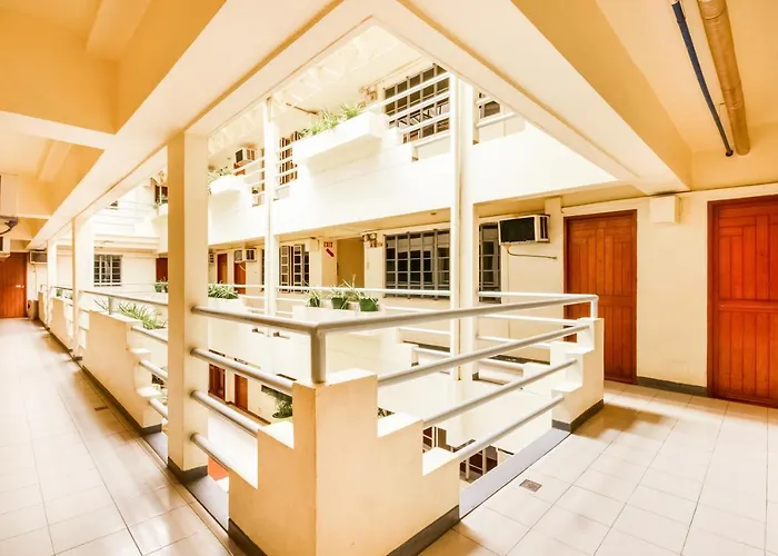 Hotel Vaccinated Staff - Oyo 465 Ford's Cebu Stadt